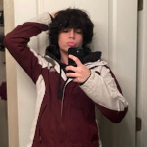 Meet your Posher, Nikko